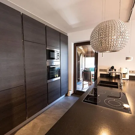 Alpen Loggia Apartment *