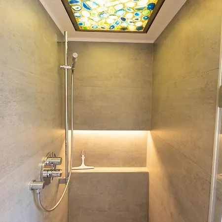 Alpen Loggia Apartment *